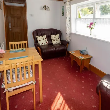 Rosebud Cottage Romantic Cottage For A Couple Fishguard Exterior photo