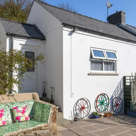 Rosebud Cottage Romantic Cottage For A Couple Fishguard Exterior photo